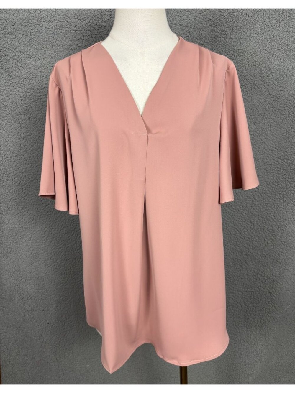 Timeson Women's Flutter Sleeve Blouse V-Neck Blush Pink Size Large NWT's.